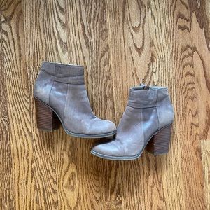 Kenneth Cole booties